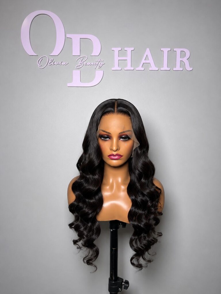 Bouncy donor hair layered  24 inches